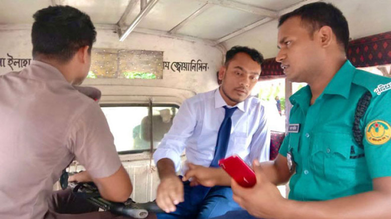 রাজশাহীতে ভাইভা পরীক্ষা দিতে এসে সাবেক ছাত্রলীগ নে...