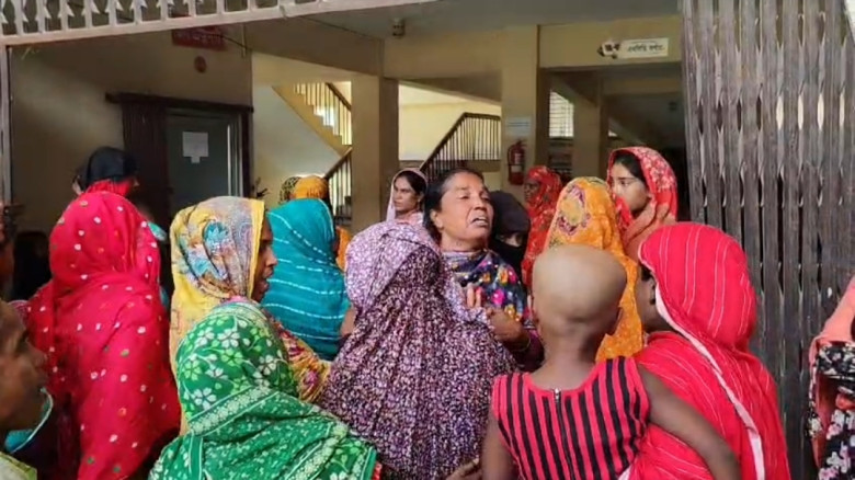চুয়াডাঙ্গায় ভিটামিন এ ক্যাপসুল খেয়ে ফেরার পথে মায়ে...