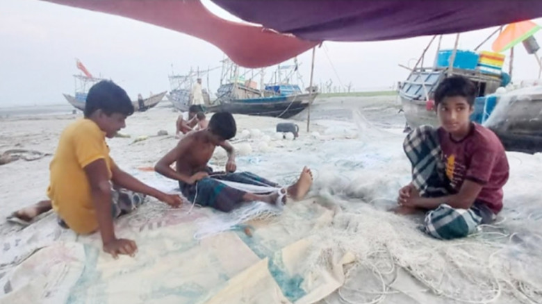 চরফ্যাশনে জেলে পেশায় ৩ হাজার শিশু...