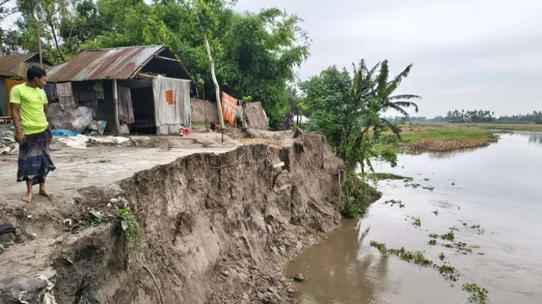 সুন্দরগঞ্জে তিস্তার অব্যাহত ভাঙনে সর্বনাশ, হুমকিতে...