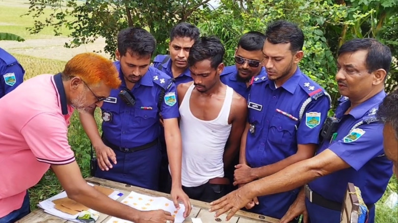 মোহনপুরে ৩৭০ পিস ইয়াবাসহ যুবক গ্রেপ্তার...