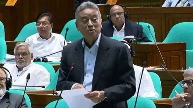 দুই লাখ কোটি টাকা ঘাটতি নিয়ে সংসদে নতুন বছরের বাজে...