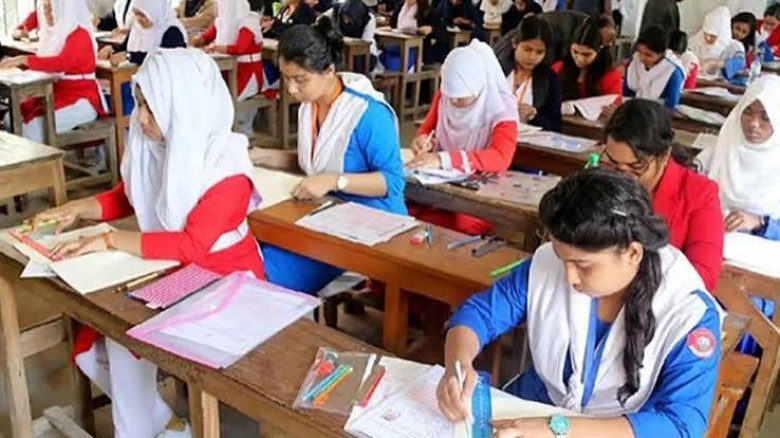 ঘোড়াঘাট এইচএসসি ও সমমান পরীক্ষায় দেবেন ১২১৯ জন...