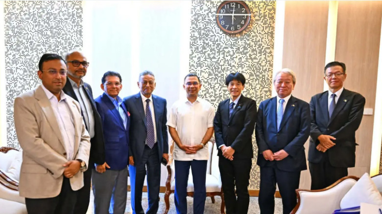 প্রধানমন্ত্রীর সঙ্গে জাপানি প্রতিনিধি দলের সাক্ষাৎ...