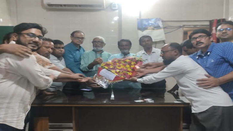 মুক্তাগাছা প্রেসক্লাবের আহবায়ক কমিটির দায়িত্ব গ্রহ...