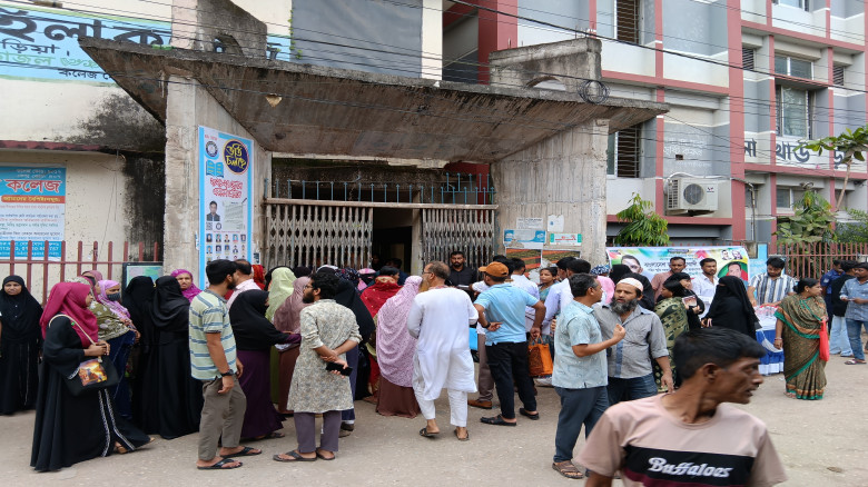 আখাউড়ায় এইচএসসির প্রথম পরীক্ষায় ১২ জন অনুপস্থিত...