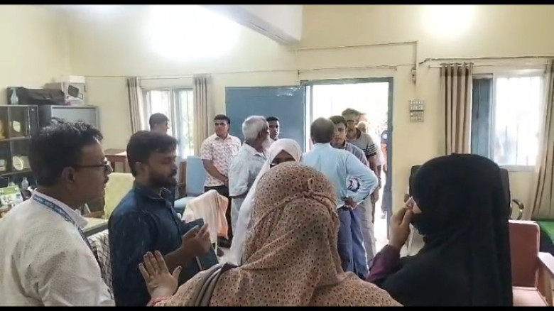 কসবায় ভুয়া প্রবেশপত্র ব্যবহার করে এইচএসসি পরীক্ষা ...