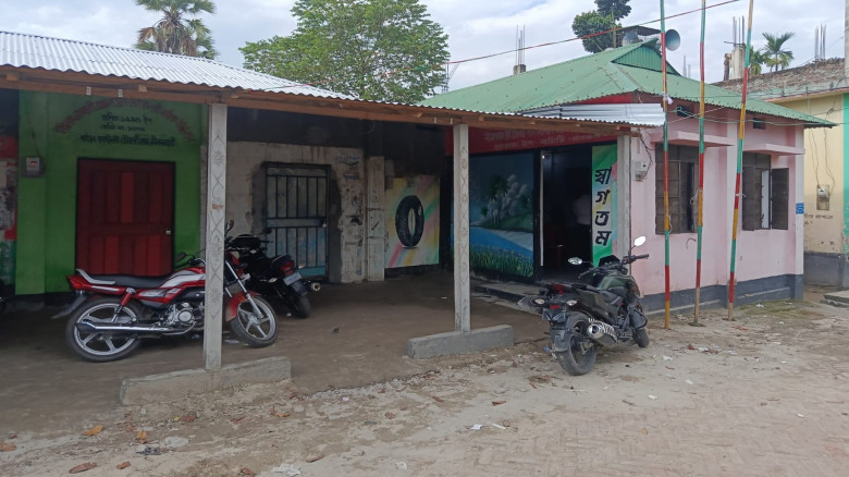 জলঢাকায় পরিবহণ শ্রমিকদের দ্বন্দ্বের আশঙ্কায় ১৪৪ ধা...