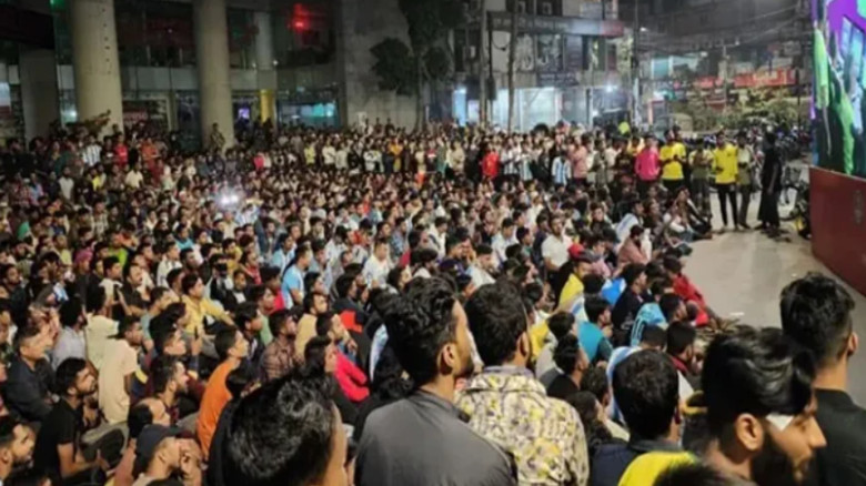 খেলা দেখায় নজরদারি বাড়াবে পুলিশ...