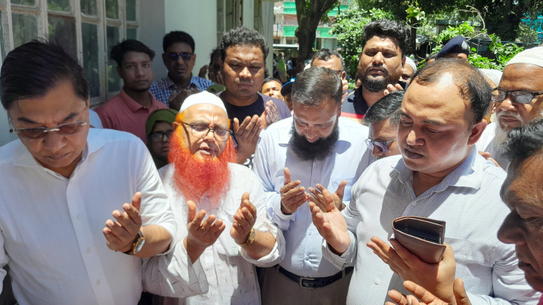 বকশীগঞ্জে দিন ব্যাপী বিভিন্ন কর্মসূচির উদ্বোধন করল...