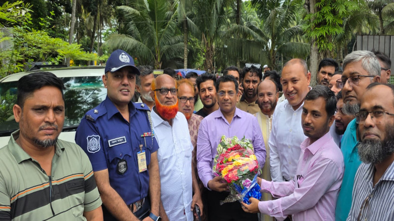 মুকসুদপুরে ৪ হাজার ৪০০ কৃষক পরিবারের জন্য কৃষি প্র...