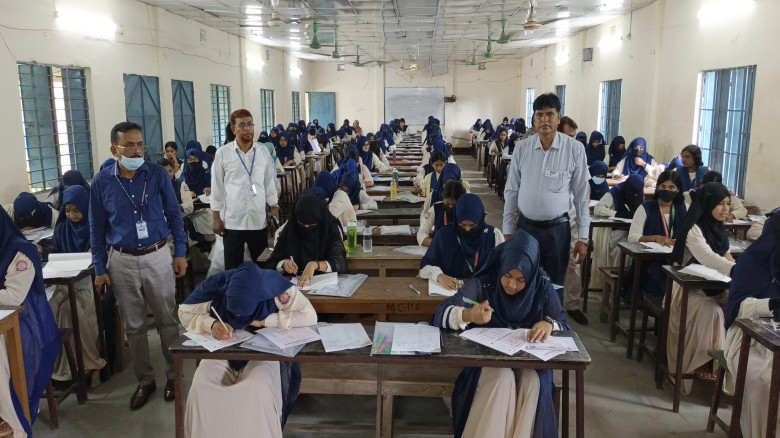 পাংশায় এইচএসসি পরীক্ষায় অসাধু উপায় অবলম্বন করায় ৩ ...
