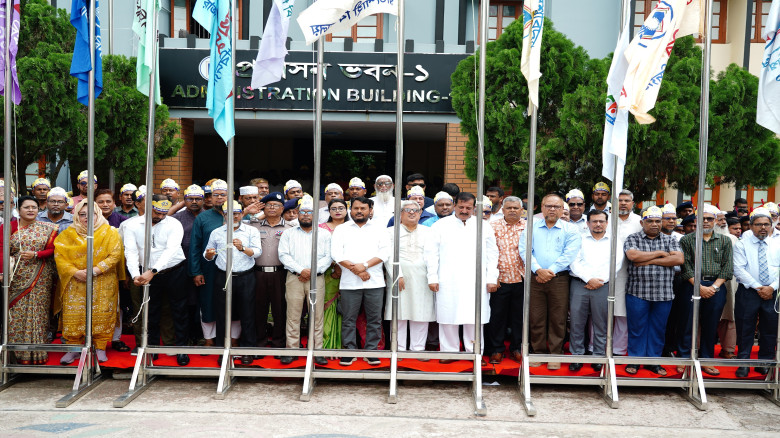 বর্ণিল আয়োজনে রাবির ৭৩তম প্রতিষ্ঠাবার্ষিকী উদযাপিত...