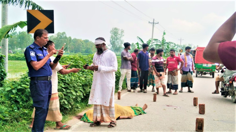 টাঙ্গাইল-জামালপুর সড়কে বাস-বাইক সংঘর্ষে নারী নিহত...