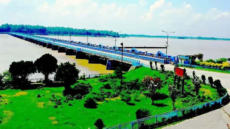 ডালিয়া পয়েন্টে তিস্তার পানি বিপৎসীমার উপরে...