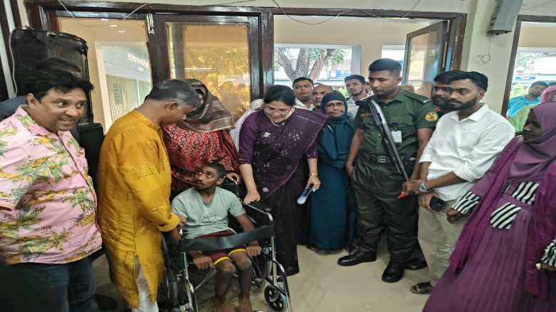 বেলকুচিতে উন্নয়ন সহায়তা অনুদান ও সামগ্রী বিতরণ...