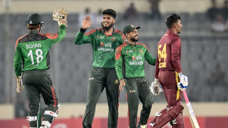 বছরেরও বেশি সময় পর বিদেশের মাটিতে ওয়ানডে জিতল বাংল...