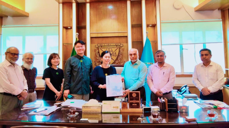 বাকৃবিতে দক্ষিণ কোরিয়ার উচ্চপর্যায়ের প্রতিনিধিদল...