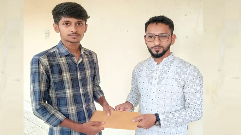 অর্থাভাবে ভর্তি হতে না পারা শিক্ষার্থীর পাশে ববি ছ...