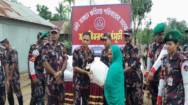 দেওয়ানগঞ্জে নদী ভাঙনের শিকার ক্ষতিগ্রস্ত পরিবারের ...