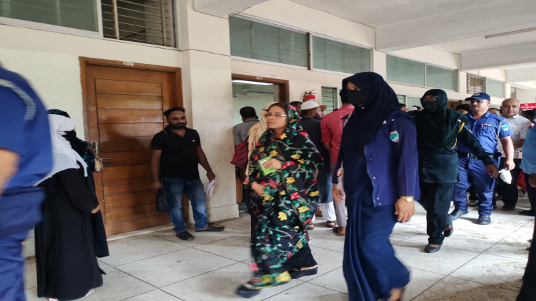মুক্তি পেলেন না সাবেক এমপি লায়লা পারভীন সেঁজুতি, ফ...