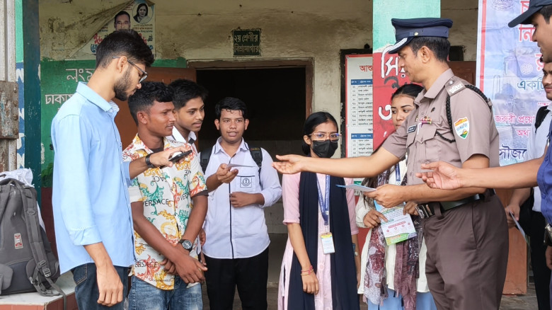 ব্রাহ্মণবাড়িয়ায় চলন্ত ট্রেনে পাথর নিক্ষেপ বন্ধে জন...