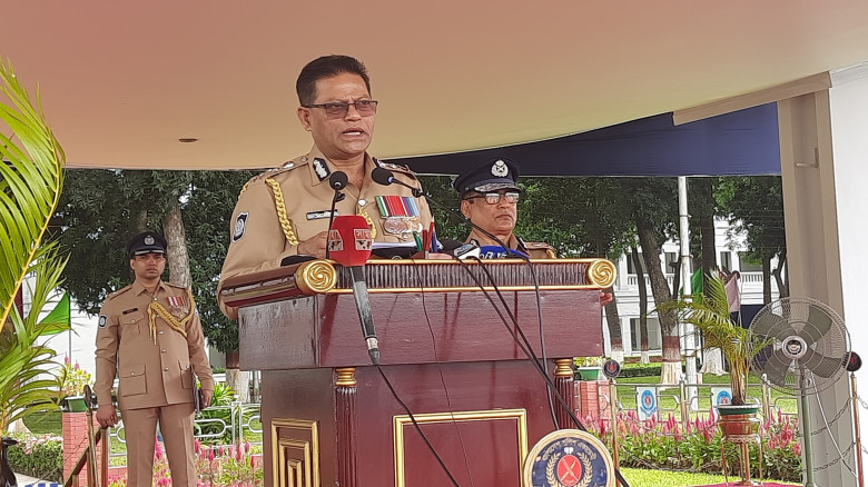 ভয়ভীতি ও প্রলোভনের ঊর্ধ্বে থেকে দায়িত্ব পালন করুন:...