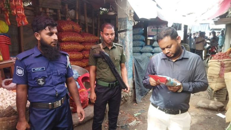 চুনারুঘাটে ৩ ব্যবসায়ীকে ১১ হাজার টাকা জরিমানা...