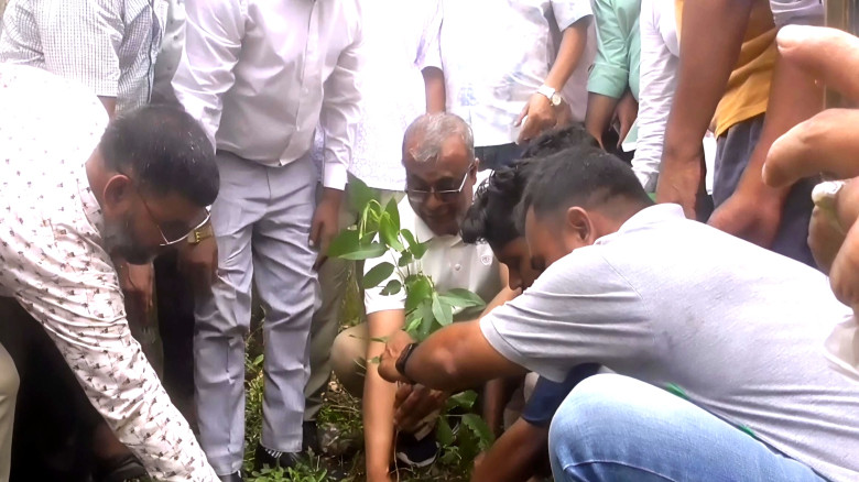 পরিবেশ রক্ষায় বৃক্ষরোপণের বিকল্প নেই: নেত্রকোণায় এ...