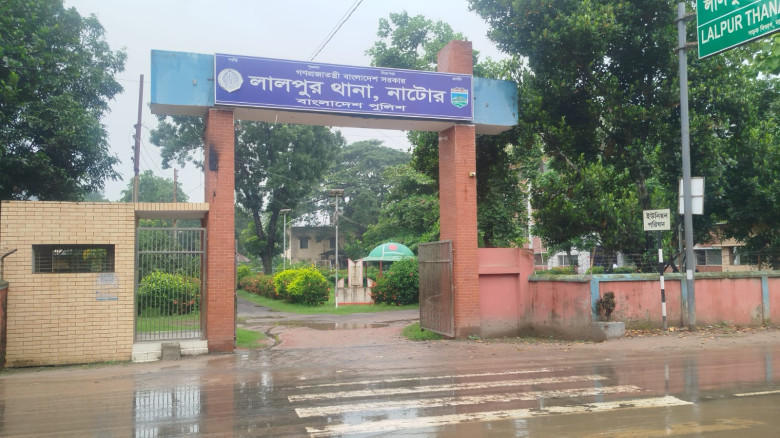 লালপুরে ২৪ ঘণ্টায় দুই শিশুর মৃত্যু, পিতা আশঙ্কাজনক...