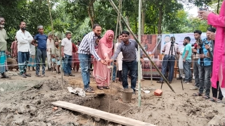 প্রয়াত সাংবাদিক হারুন রশিদের স্মরণে অসহায় পরিবারের...