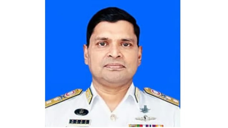রিয়ার অ্যাডমিরাল খোন্দকার মিসবাহ উল আজীমকে ঘিরে সা...