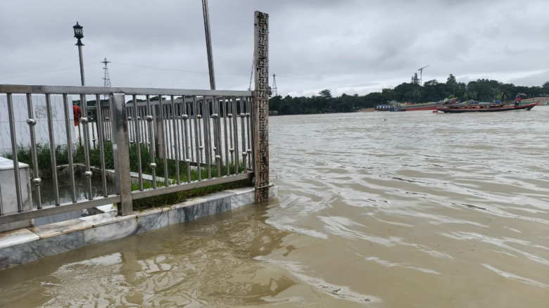 ছাতকে সুরমার পানি বিপৎসীমার ২০ সেন্টিমিটার ওপরে...