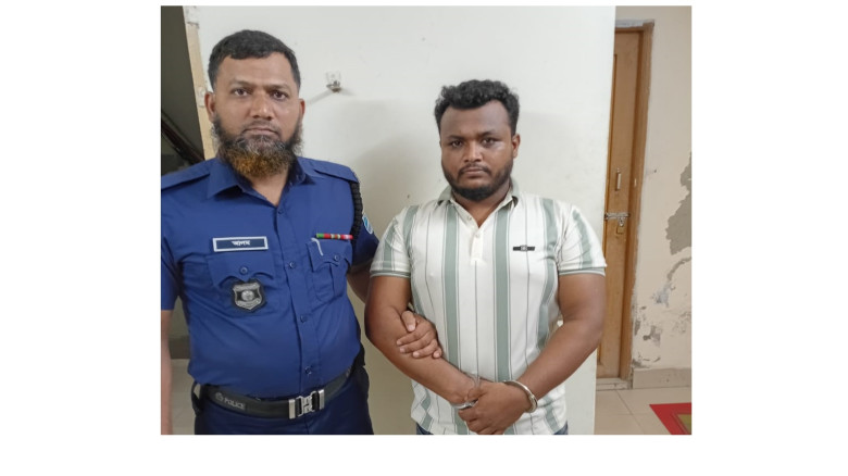 কালকিনিতে শিক্ষক হত্যাচেষ্টা মামলার প্রধান আসামি ঢ...
