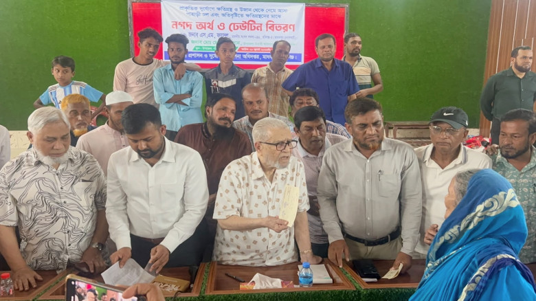 মাধবপুরে বন্যায় ক্ষতিগ্রস্তদের মধ্যে ঢেউটিন ও নগদ...