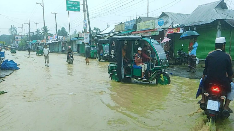 ঝিনাইগাতীতে মহারশি নদীর পানি সকালে বৃদ্ধি পেয়ে দুপ...