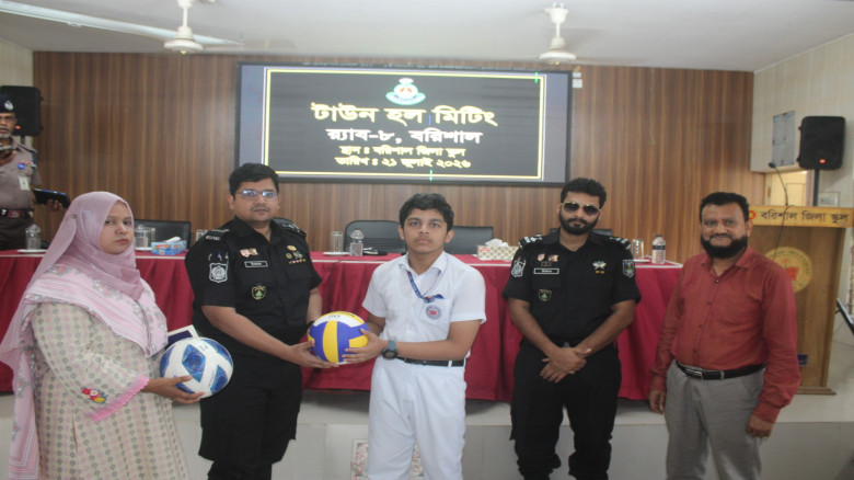 অপরাধমুক্ত ভবিষ্যৎ গড়তে বরিশাল জিলা স্কুলে র‌্যাব-...