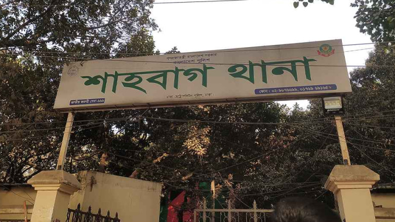 ঢাবির ফুটপাতে নবজাতকের মরদেহ...
