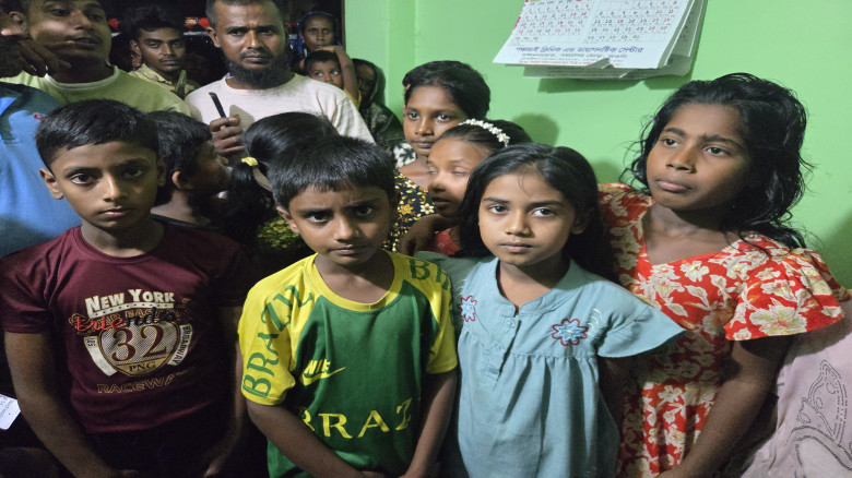 নওগাঁয় আর্জেন্টিনাকে নিয়ে ব্যঙ্গ করায় ১৭ শিক্ষার্থ...