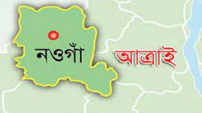 আত্রাইয়ে দুই ভ্যানের মুখোমুখি সংঘর্ষে গৃহবধূর পা ব...