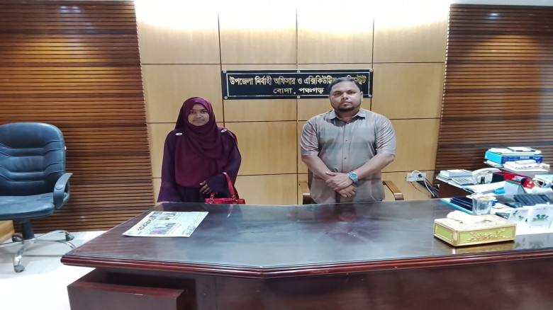 জুলাই শহীদ পরিবারের পাশে প্রতিমন্ত্রী আজাদ, ২ সদস্...