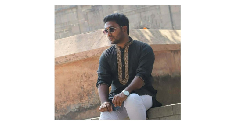 নওগাঁয় ছাত্রাবাস থেকে শিক্ষার্থীর ঝুলন্ত মরদেহ উদ্...