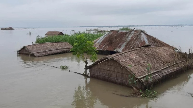 সরকারি তৎপরতায় কয়েকটি জেলায় বন্যা পরিস্থিতির উন্নত...