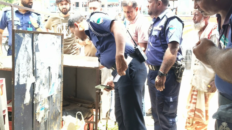 গাংনীতে এনসিপির কেন্দ্রীয় নেতাদের সমাবেশস্থল থেকে ...