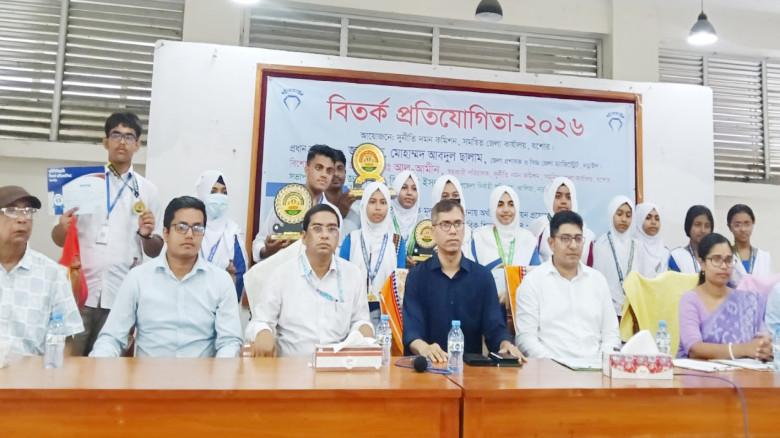 কালিয়ায় দুর্নীতি প্রতিরোধে দুদকের বিতর্ক প্রতিযোগি...