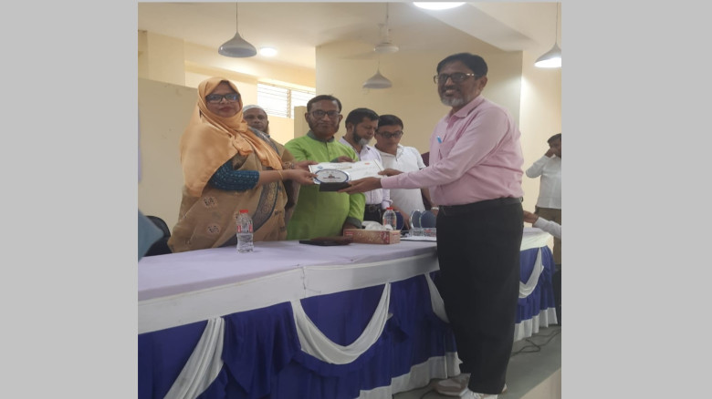 ২য় বার আখাউড়া উপজেলার শ্রেষ্ঠ শ্রেণি শিক্ষক হলেন হ...