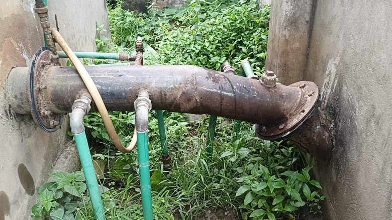 কালীগঞ্জ পৌরসভায় ত্রুটিপূর্ণ পানির পাইপলাইন ও পাম্...