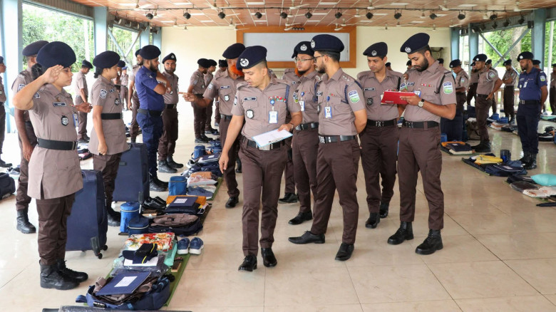 শেরপুরে পুলিশ সদস্যদের মাসিক কিট প্যারেড...