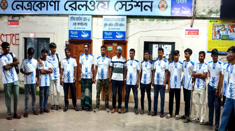 মাদকবিরোধী লড়াইয়ে তরুণদের উৎসাহ দিতে টাঙ্গুয়ার হাও...