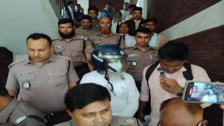 ছাগলকাণ্ডে আলোচিত সাবেক এনবিআর কর্মকতা মতিউরের দুর...